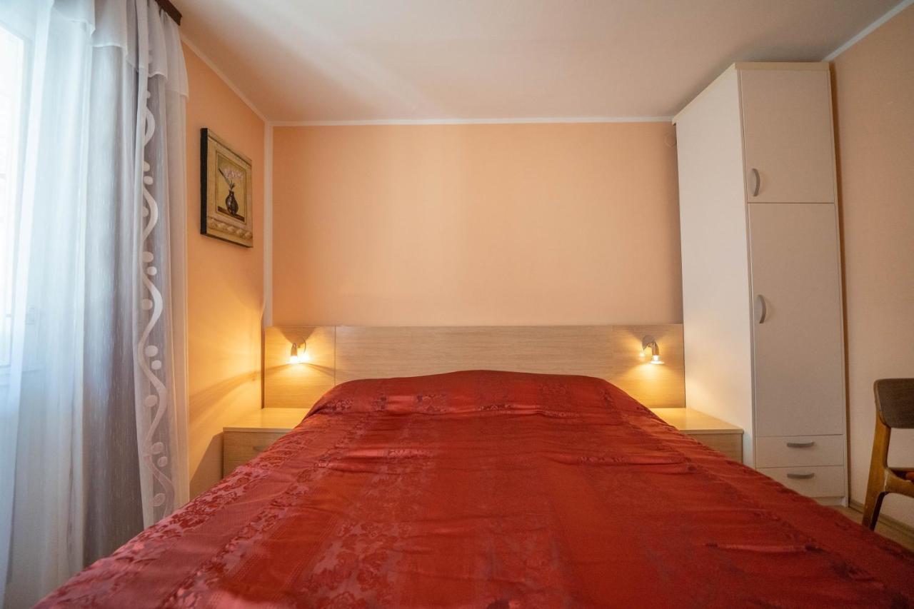 Seaside Serenity: 2-Bedroom Apartment With Boka Bay View Kotor Zewnętrze zdjęcie