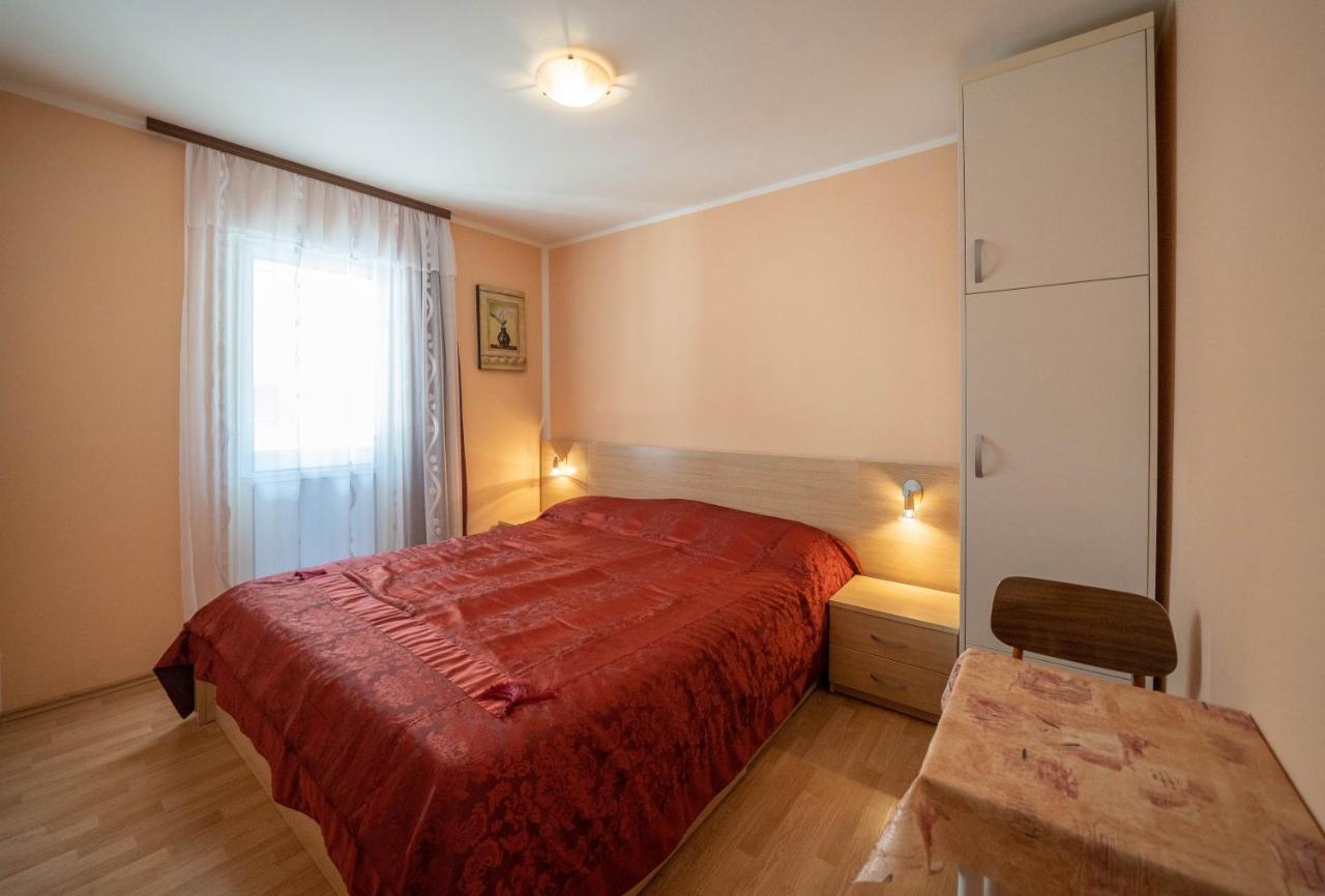 Seaside Serenity: 2-Bedroom Apartment With Boka Bay View Kotor Zewnętrze zdjęcie