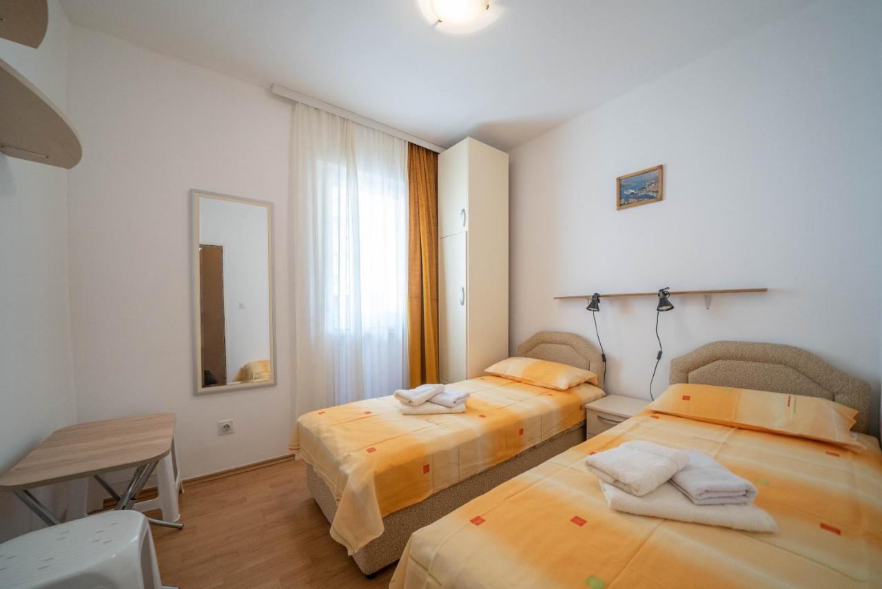 Seaside Serenity: 2-Bedroom Apartment With Boka Bay View Kotor Zewnętrze zdjęcie